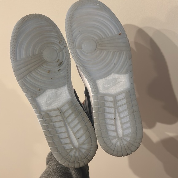 Air Jordan 1 mid SE (GS) - Picture 11 of 12